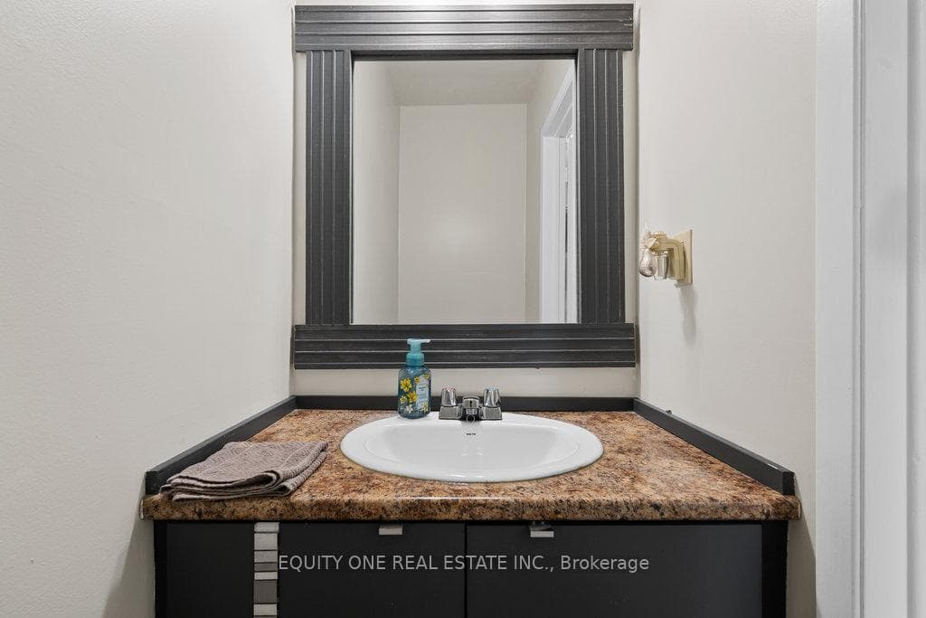 2 Bertona Street Unit 5 photo 9