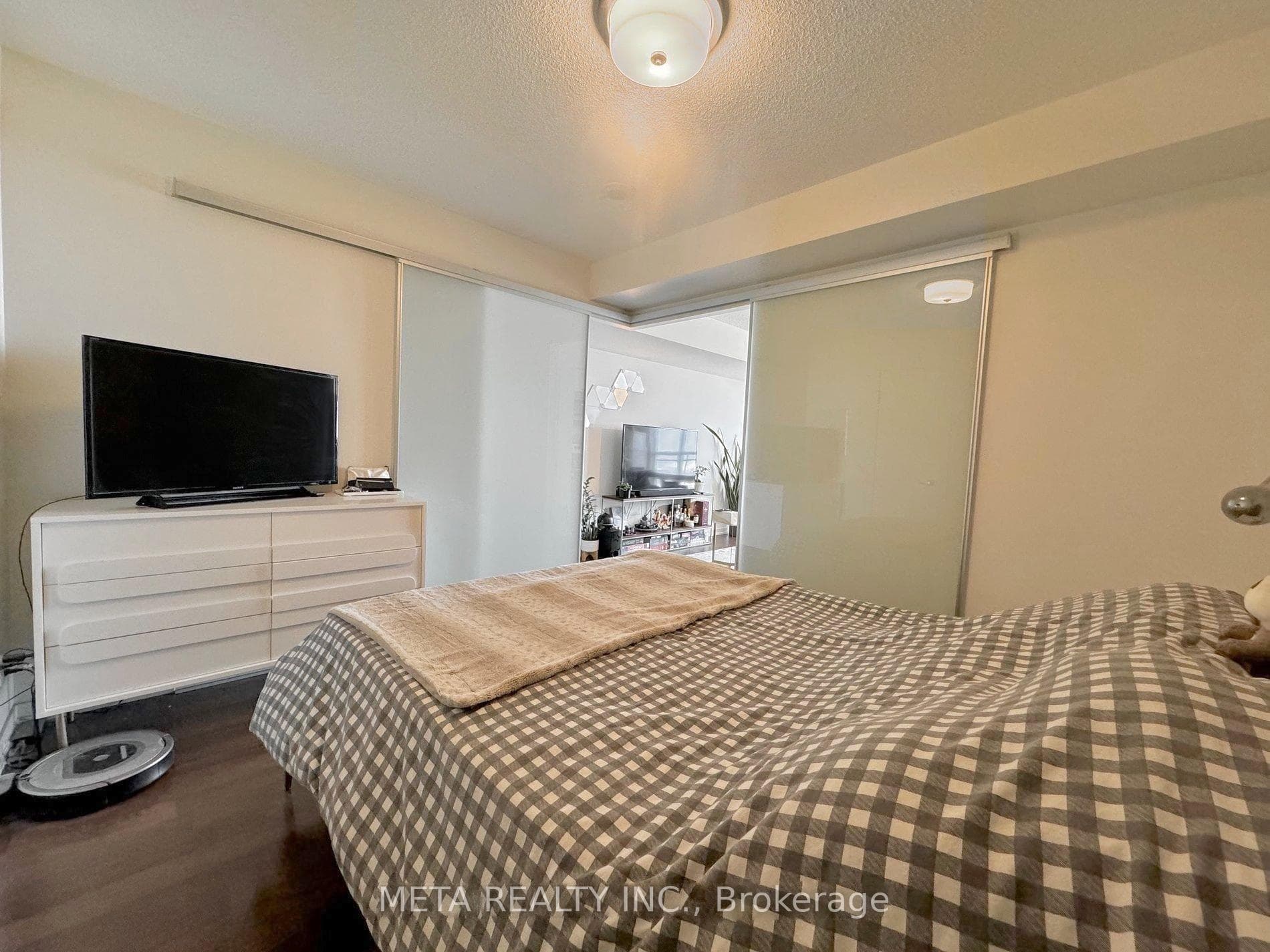 38 Joe Shuster Way Unit 2102 photo 4