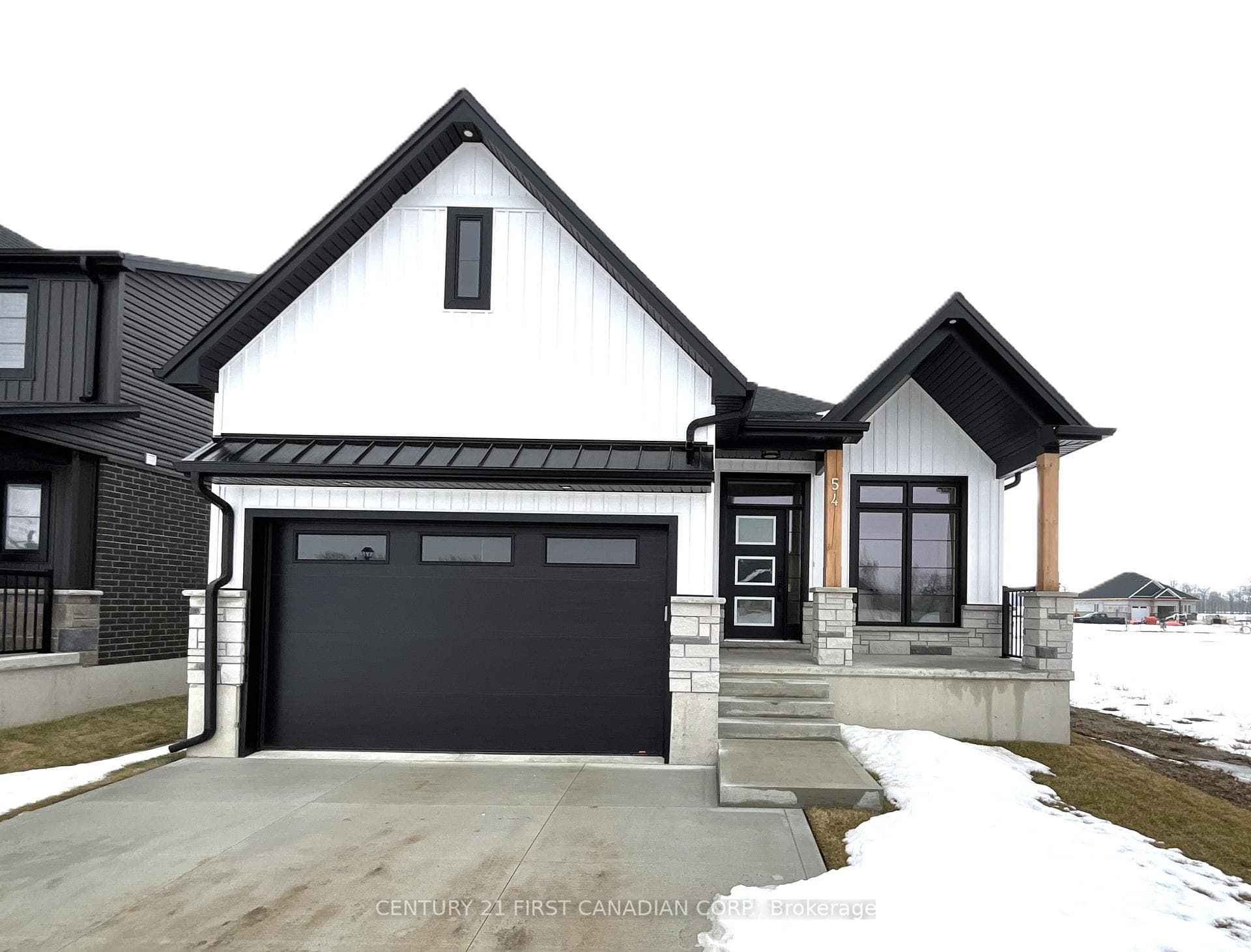 54 POSTMA Crescent photo 1