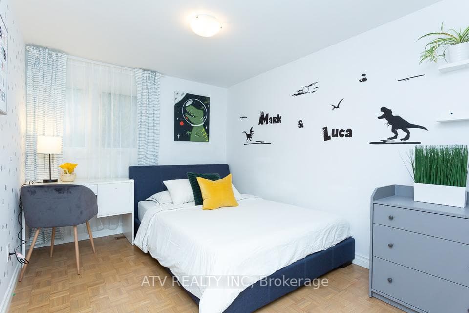 400 Bloor Street Unit 23 photo 16