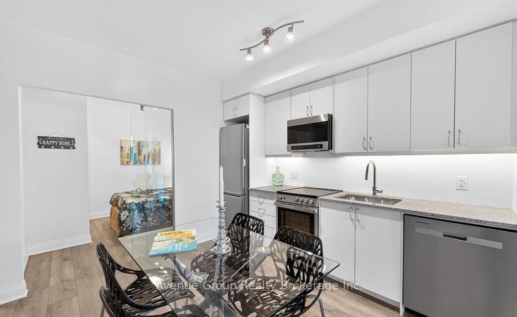 700 Sheppard Avenue Unit 211 photo 8