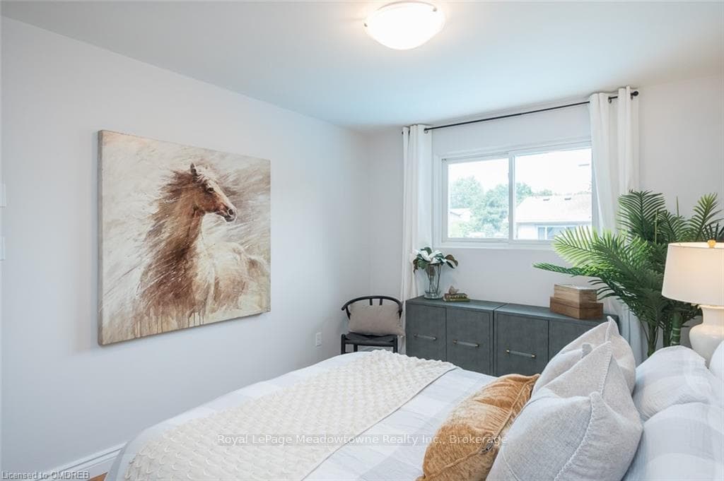 291 BASTEDO Court photo 20