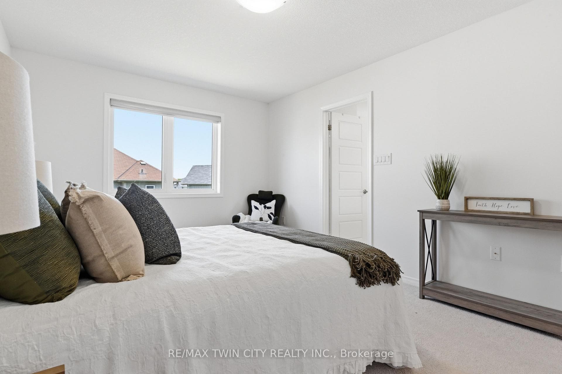 46 Munro Circle photo 20