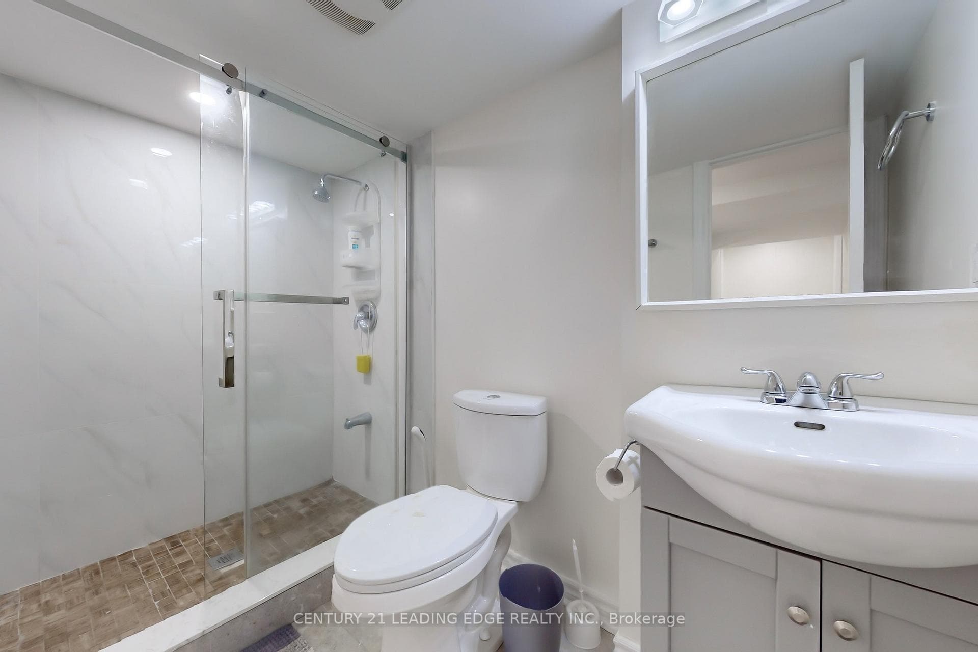 23 ROBERT Street photo 38