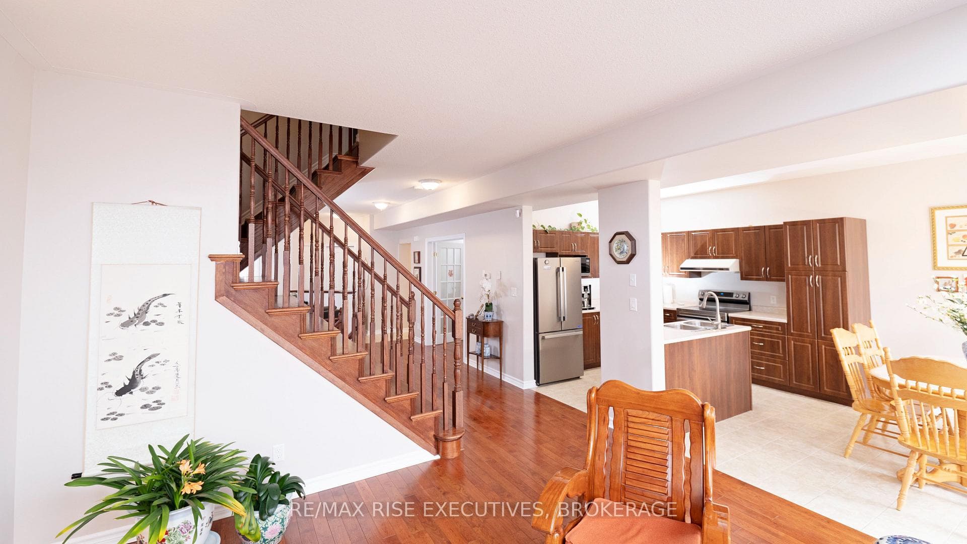 1405 Crossfield Avenue photo 12