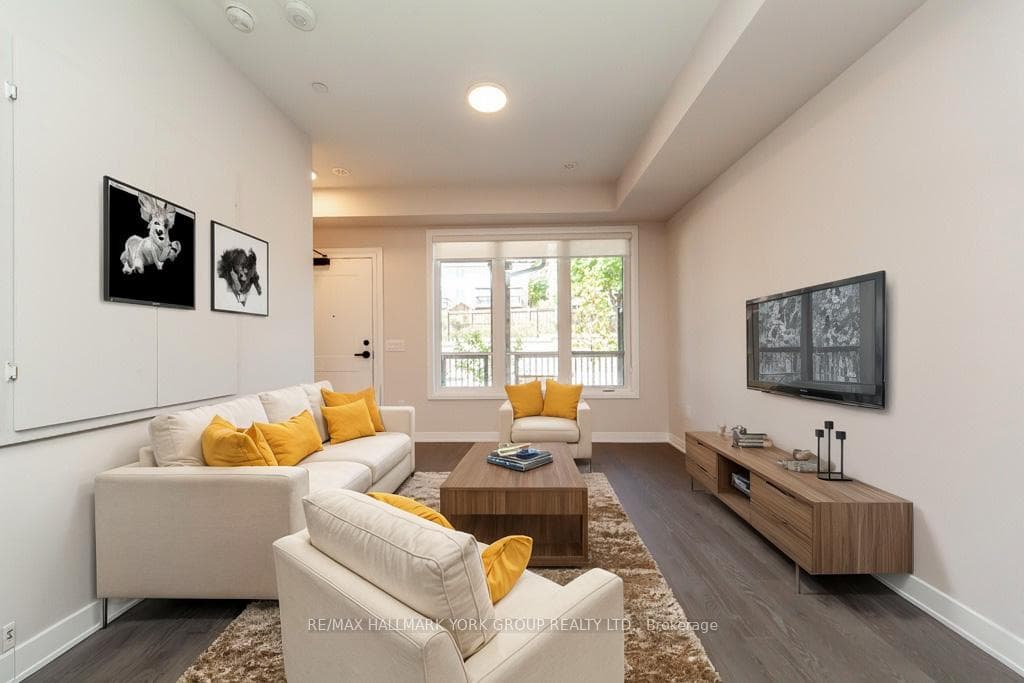 40 BAYNES Way Unit 13 photo 4