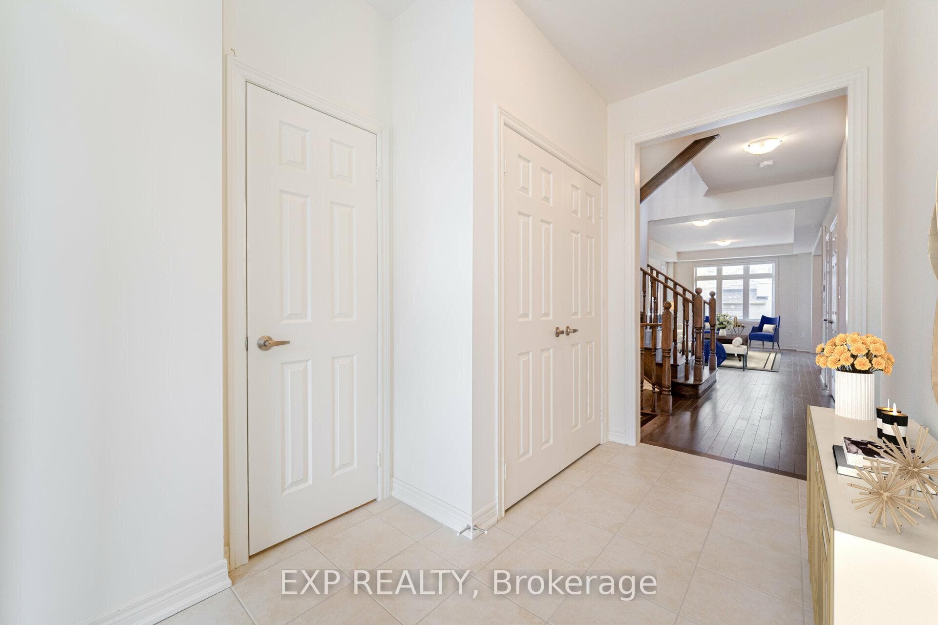 4 Silver Meadows Gardens photo 8