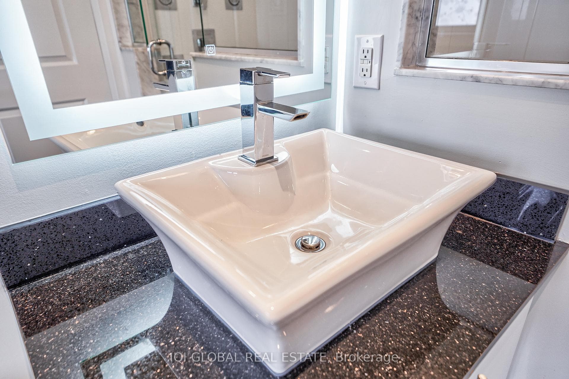 163 Fimco Crescent photo 34