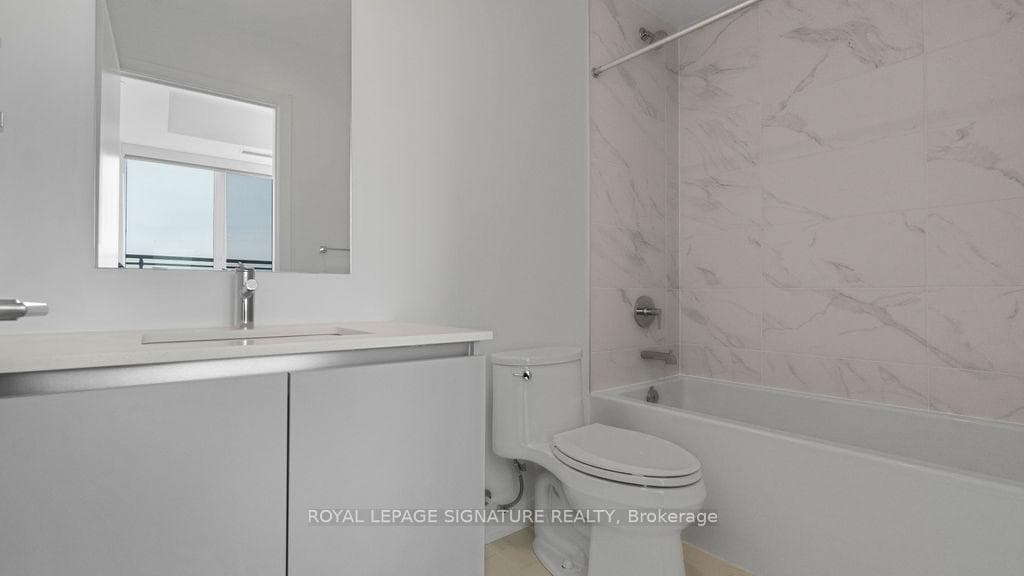 405 Dundas Street Unit 330 photo 23