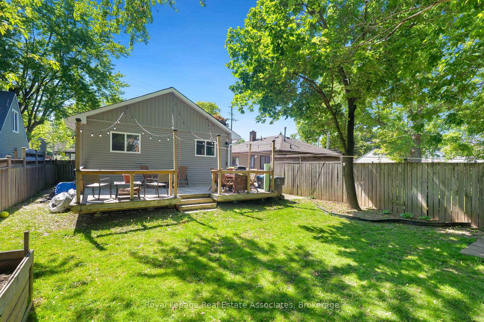54 Frederick Street photo 23
