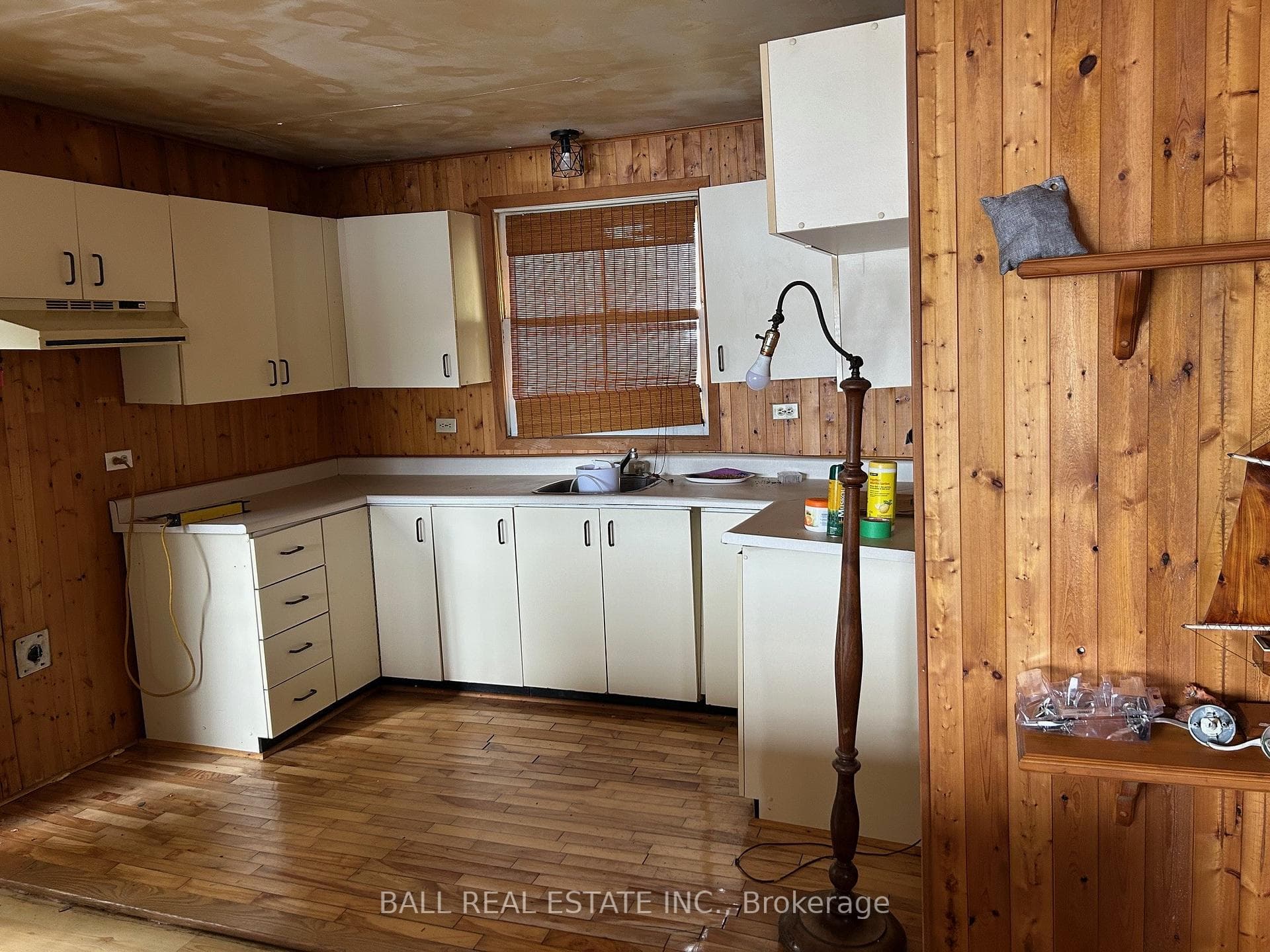 2095 Wilson Lane photo 4