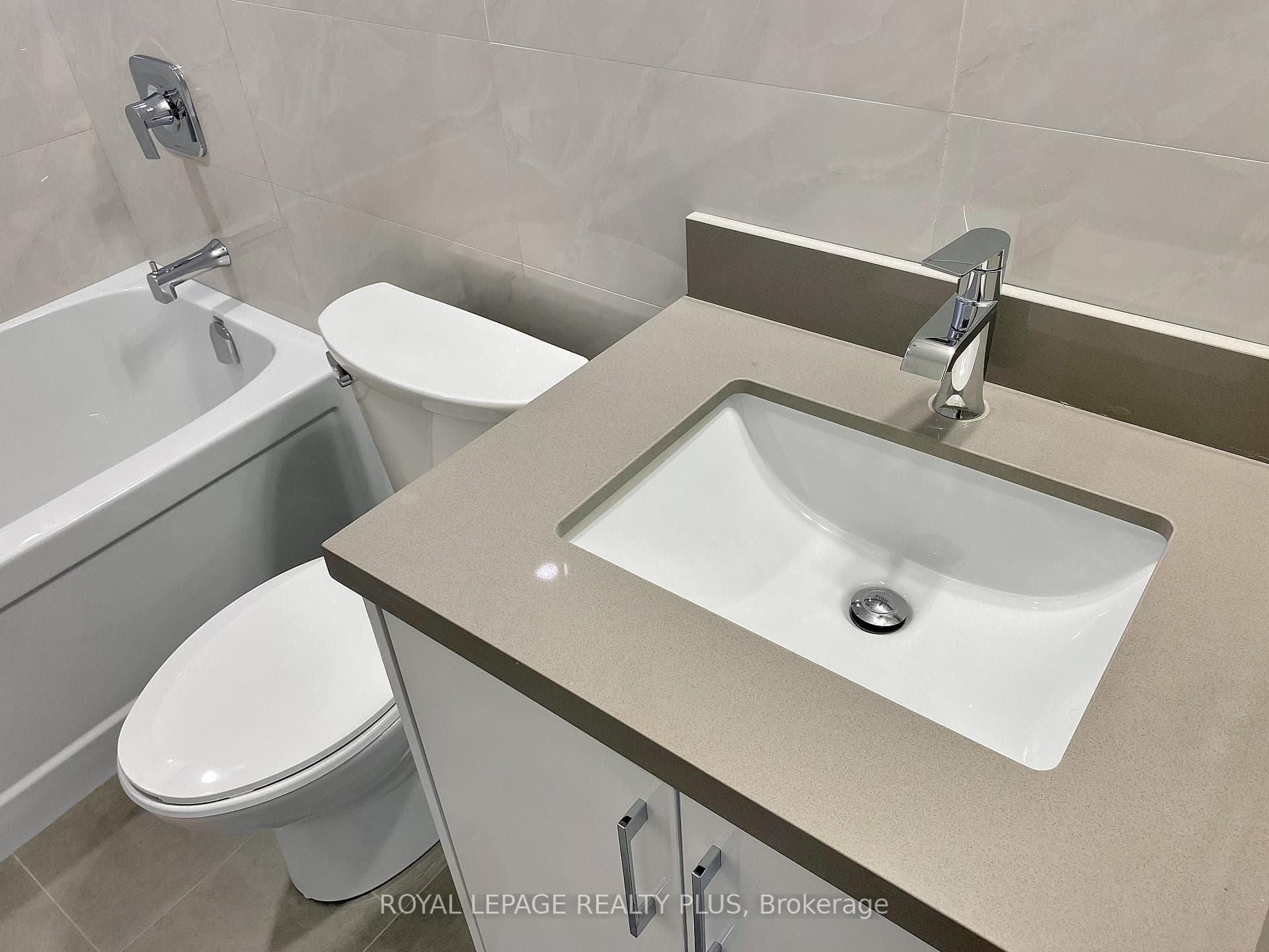 3065 Queen Frederica Drive Unit 402 photo 13