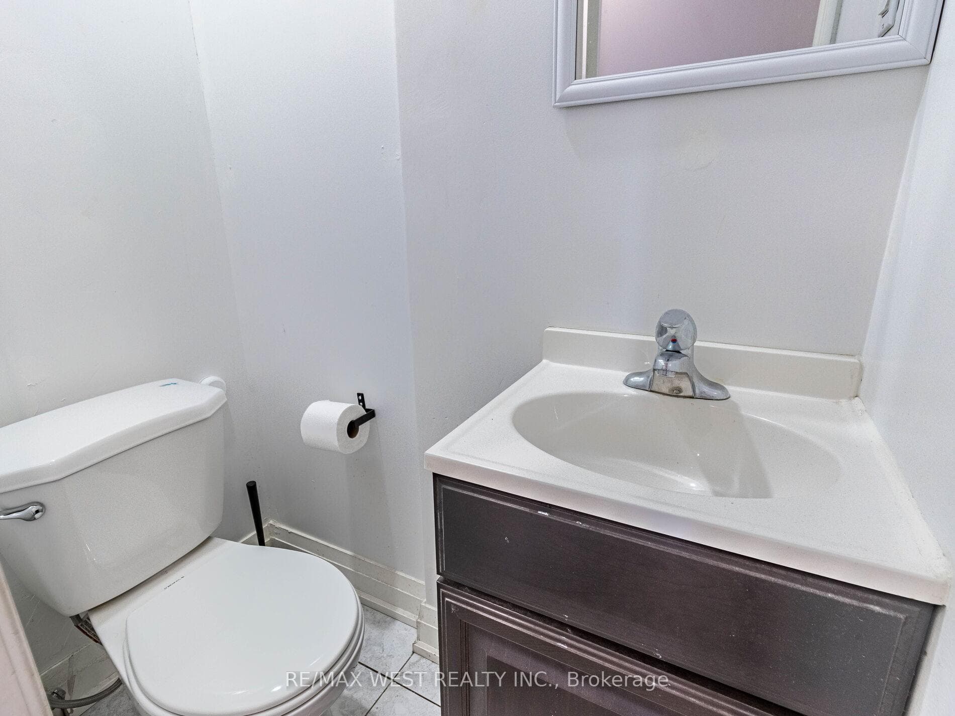 54 James Street photo 36