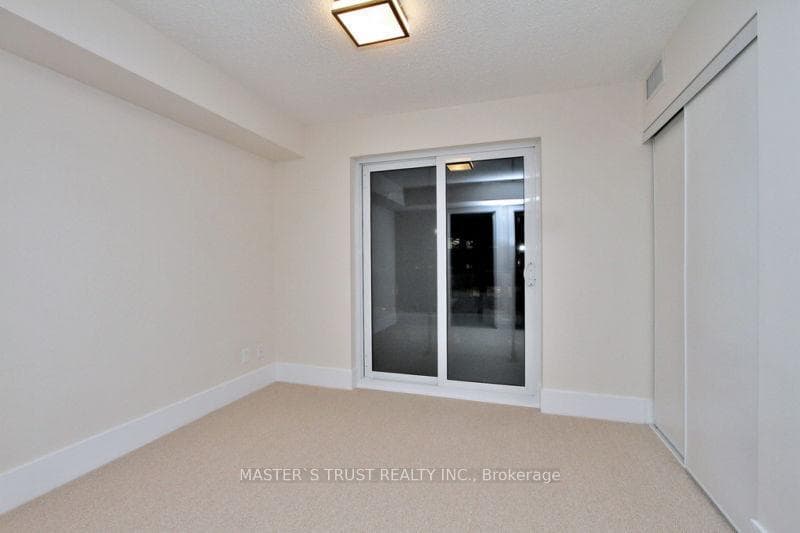 300 Front Street Unit 1004 photo 4