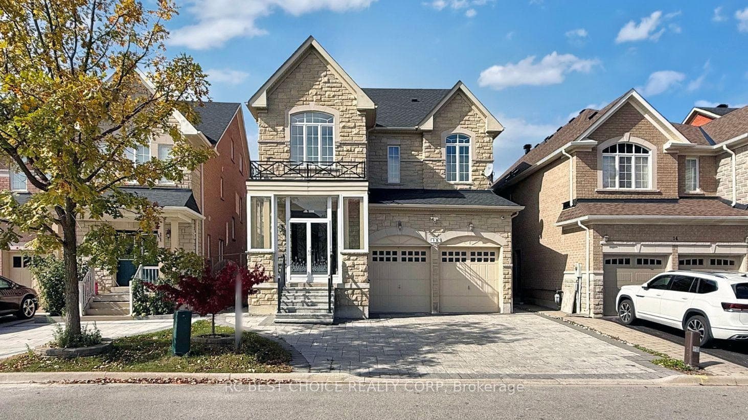12 George Martin Drive photo 2