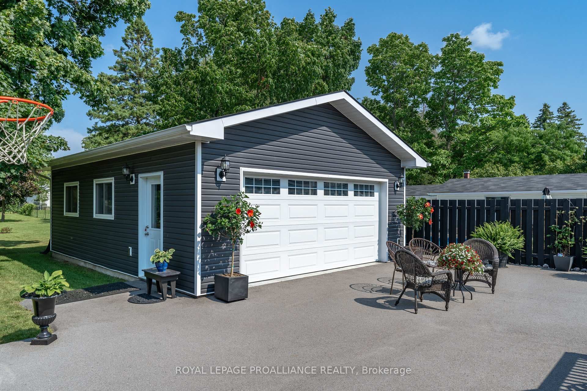 109 Gilbert Street photo 26