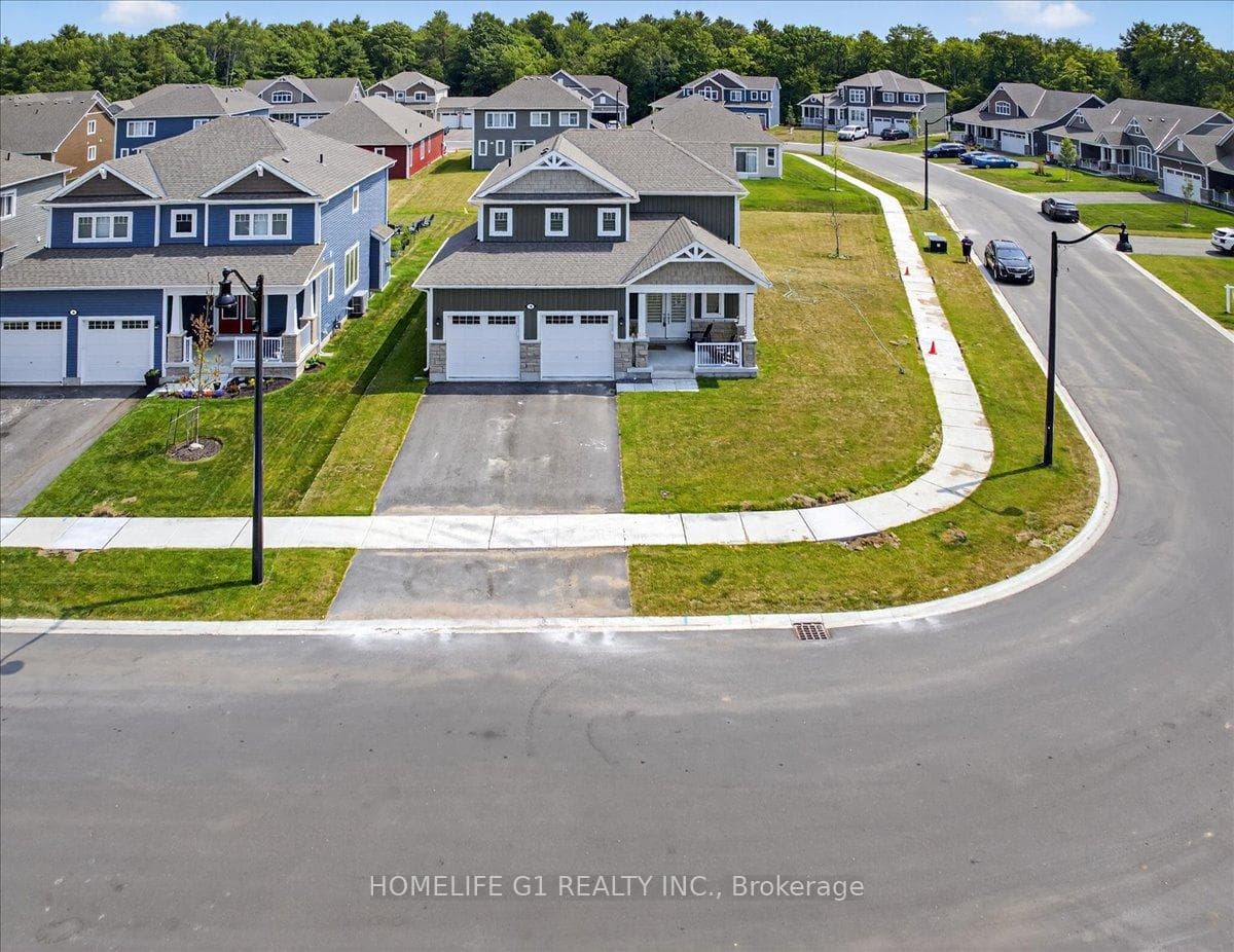 5 Dyer Crescent photo 2