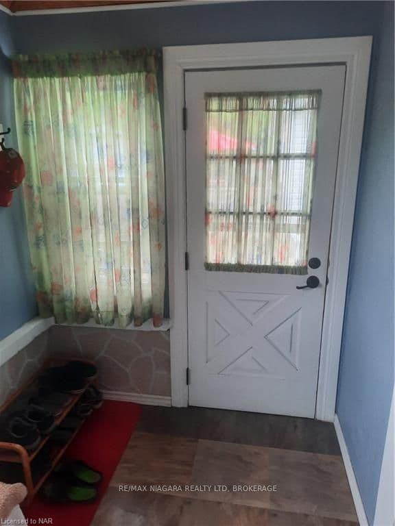 Enclosed rear mudroom