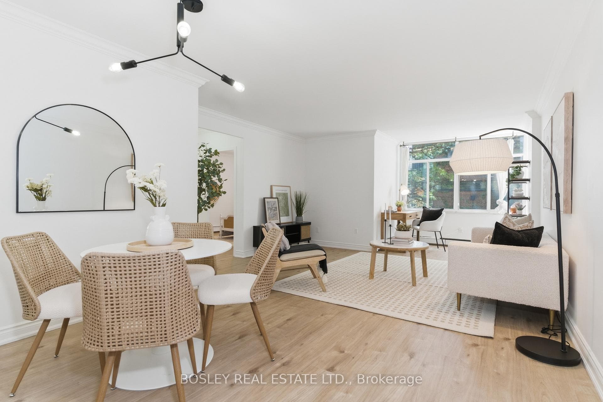 335 Lonsdale Road Unit 210 photo 1