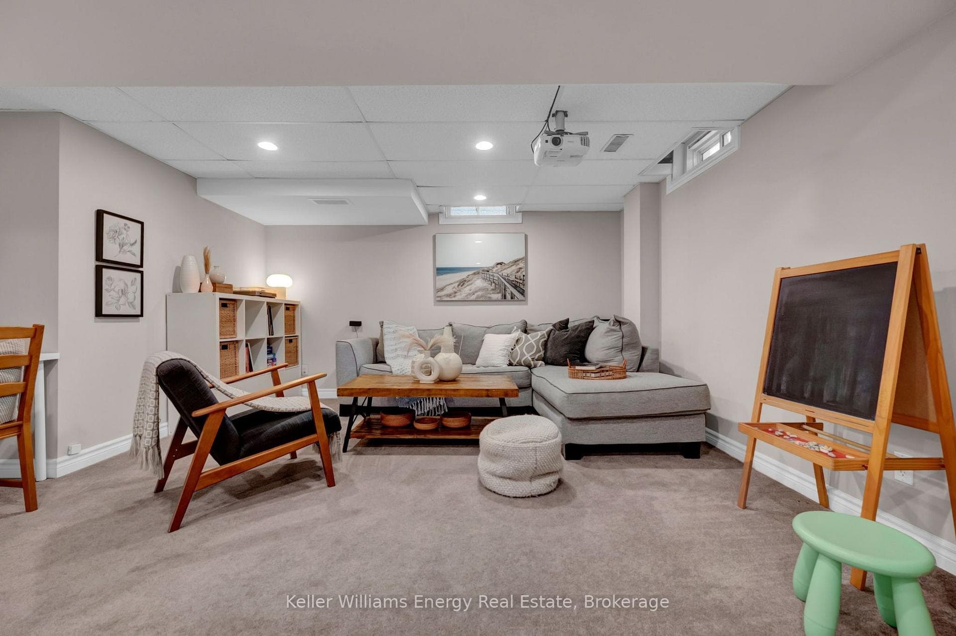 4 Primeau Avenue photo 29