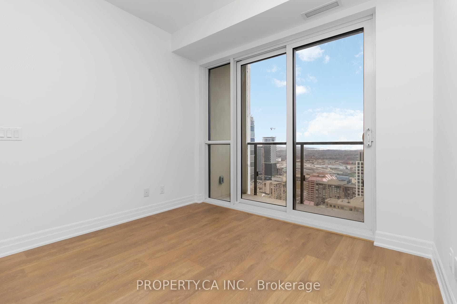 30 Elm Drive Unit 3811 photo 18