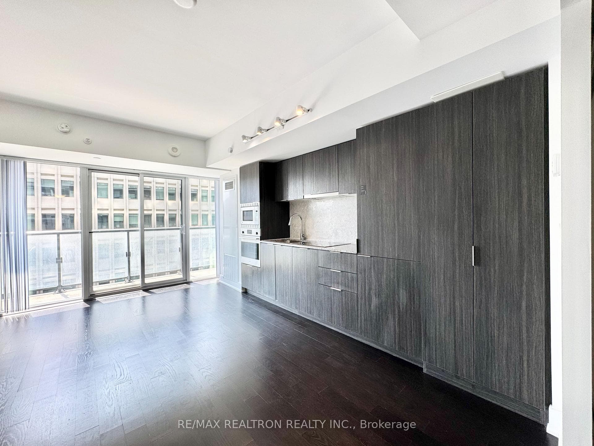 955 Bay Street Unit 1708 photo 14