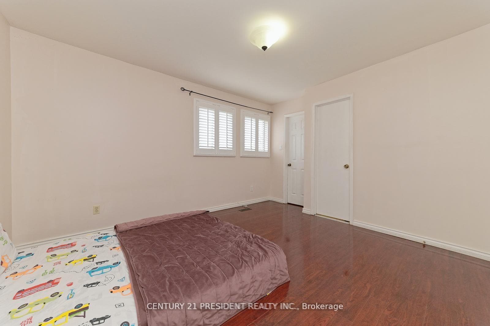 58 Bach Boulevard photo 34
