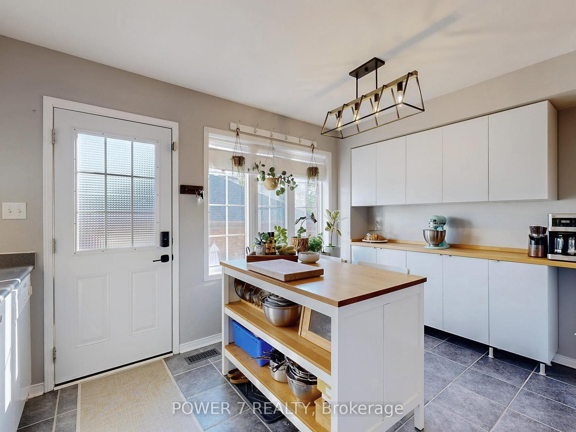379 White's Hill Avenue photo 15
