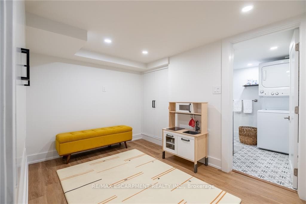 228 Napier Street photo 24