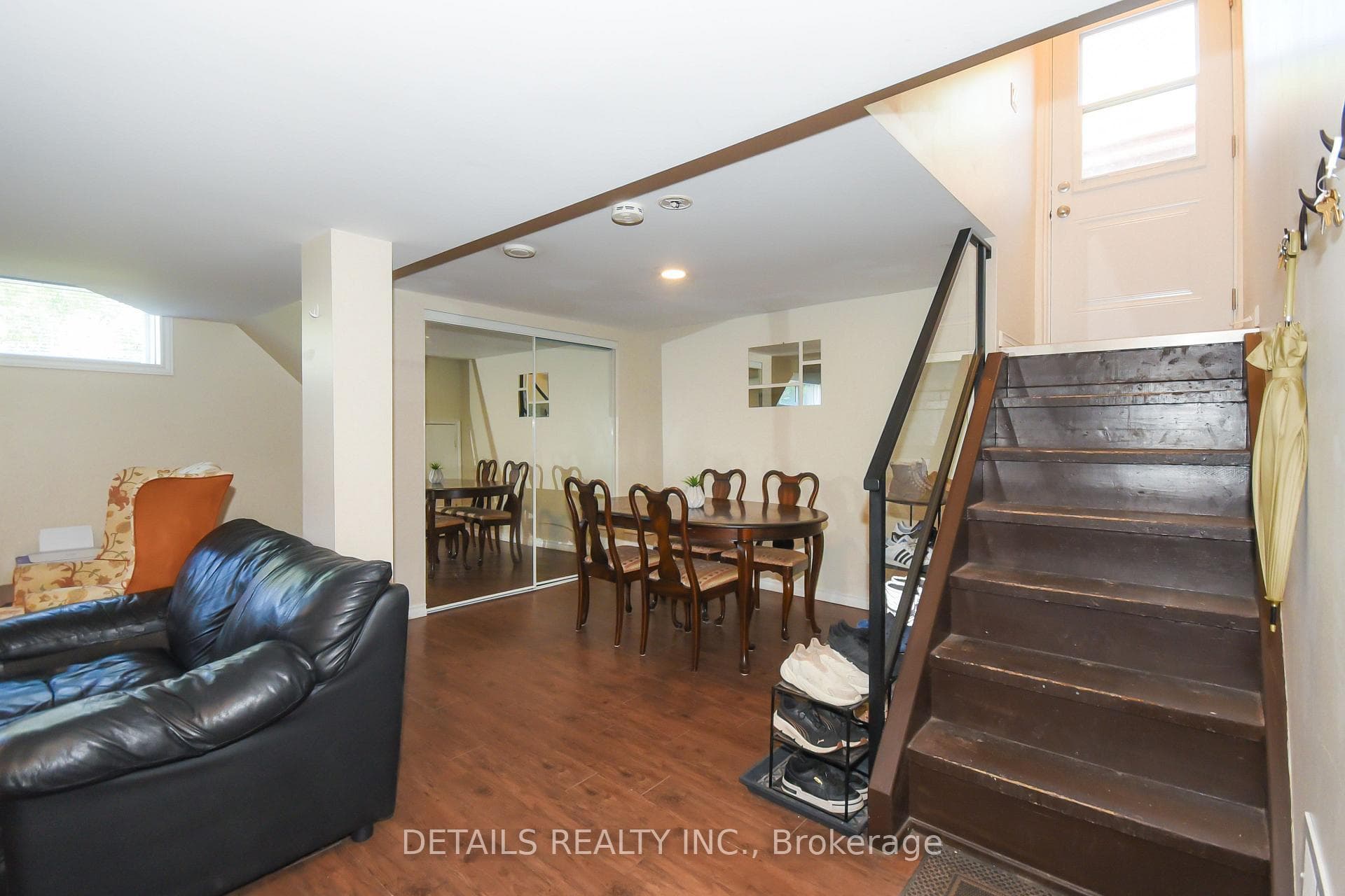 1255 Highgate Road photo 27