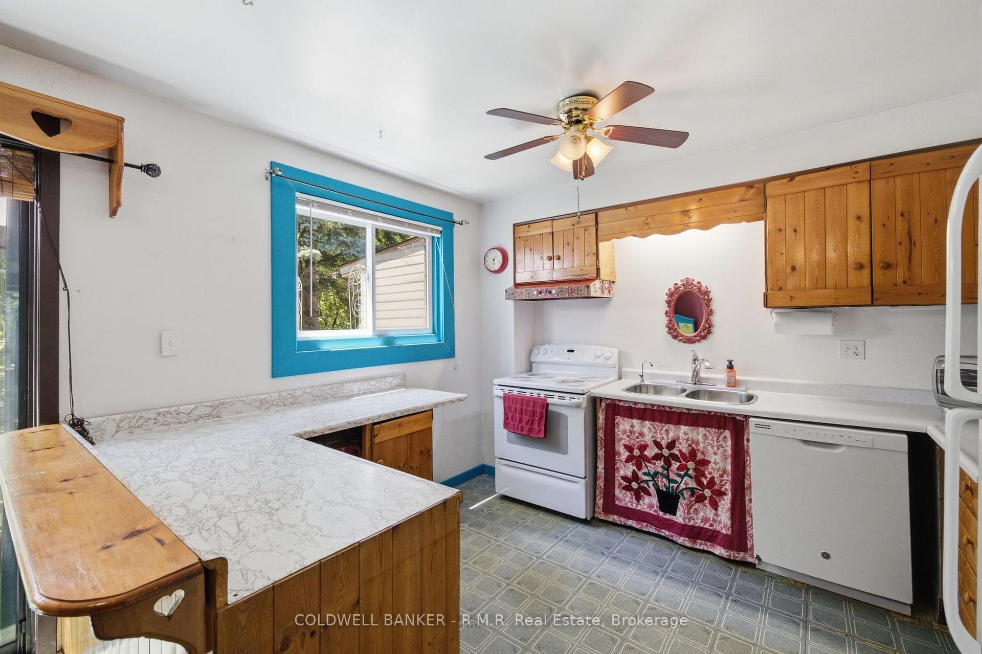 358 Camelot Court photo 25