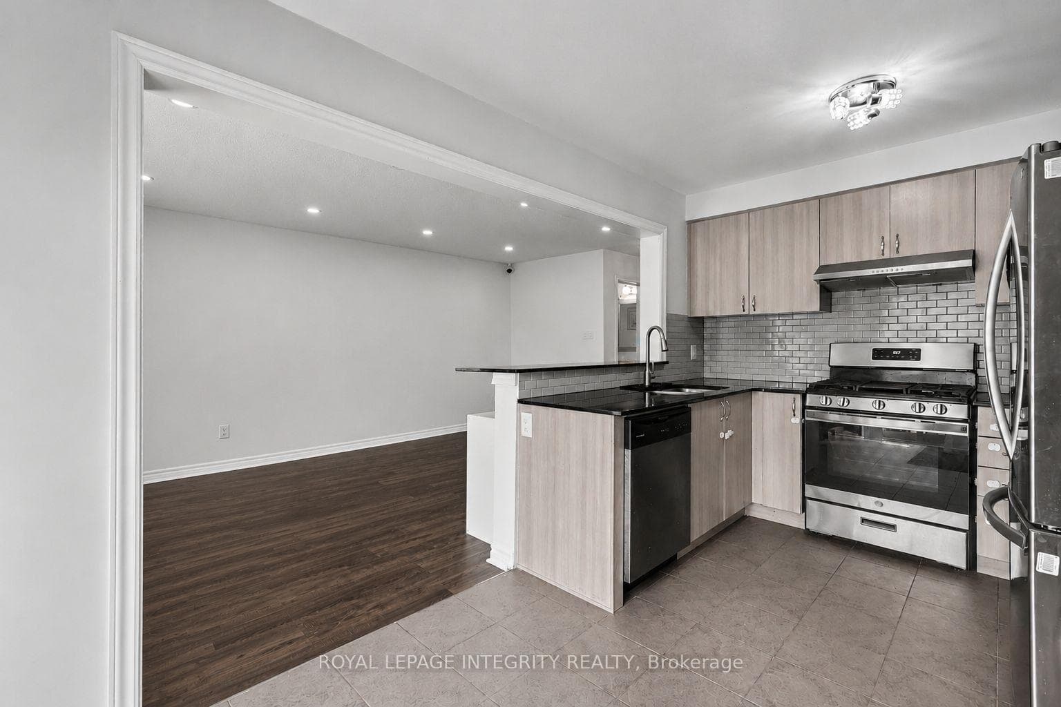 555 Foxlight Circle photo 11