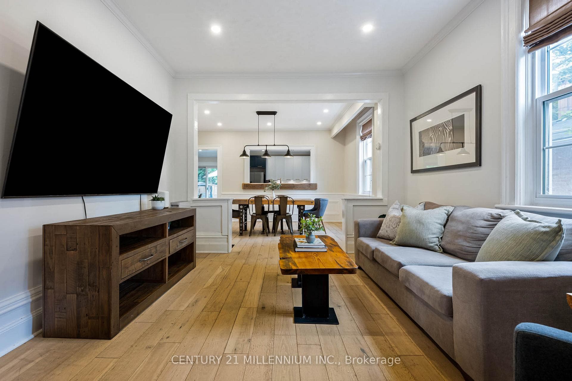 20 Alexander Street photo 6