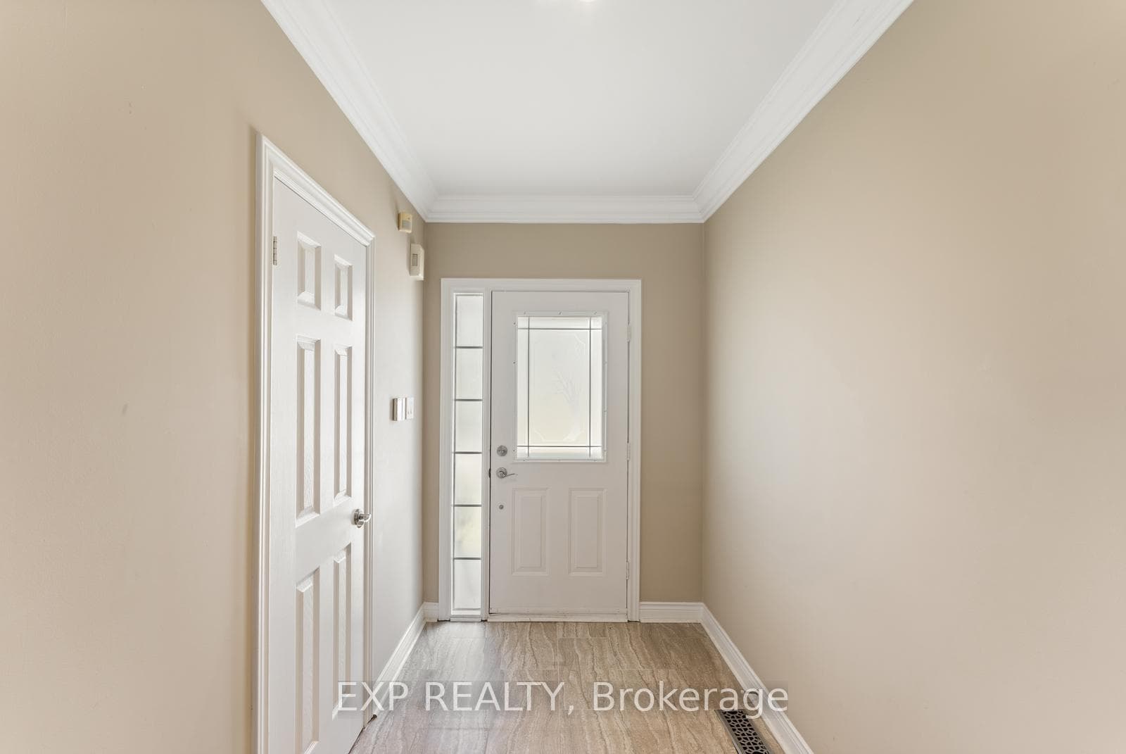 46 Waterbury Street photo 9