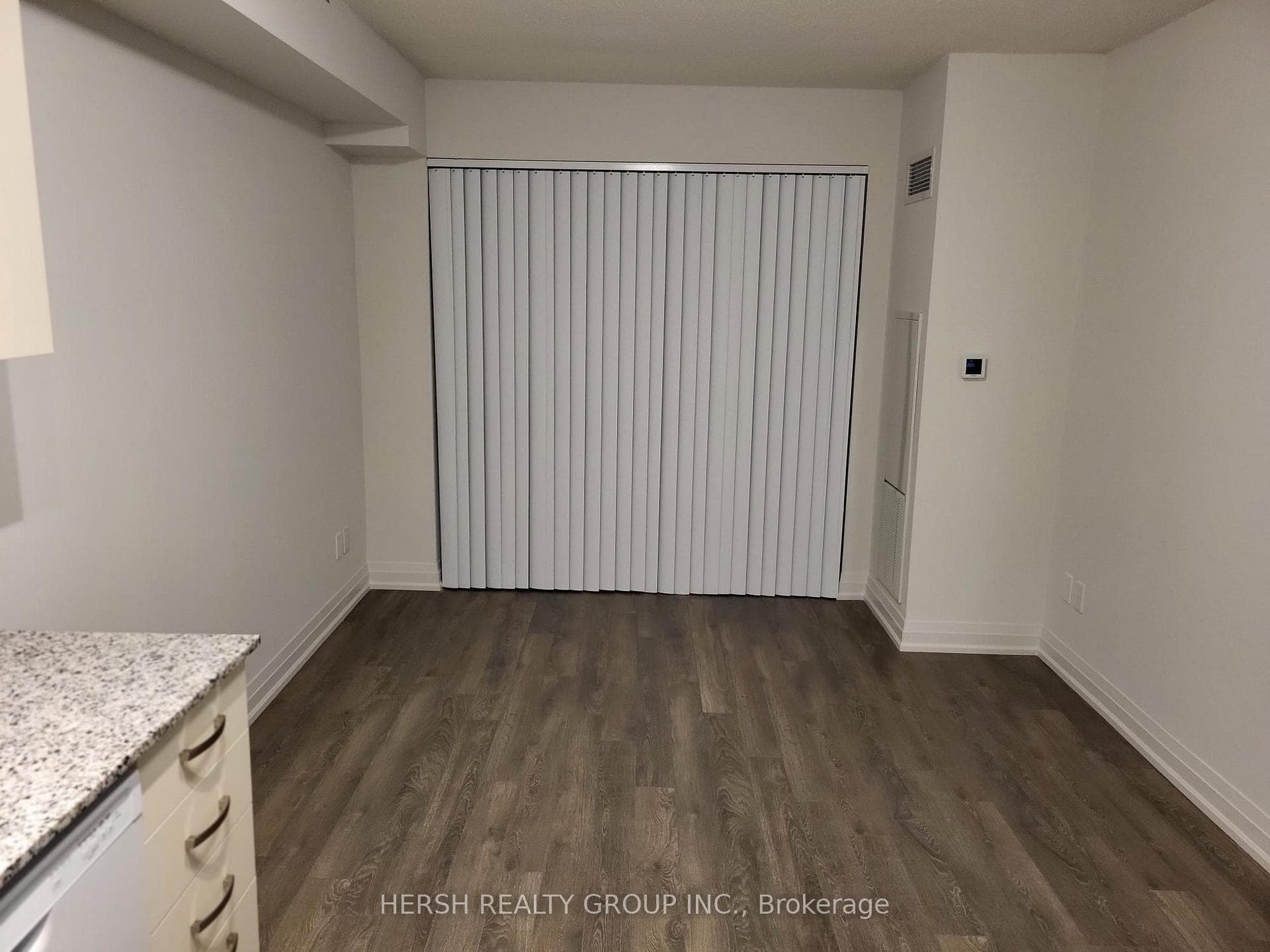 20 Meadowglen Place Unit 1808 photo 5