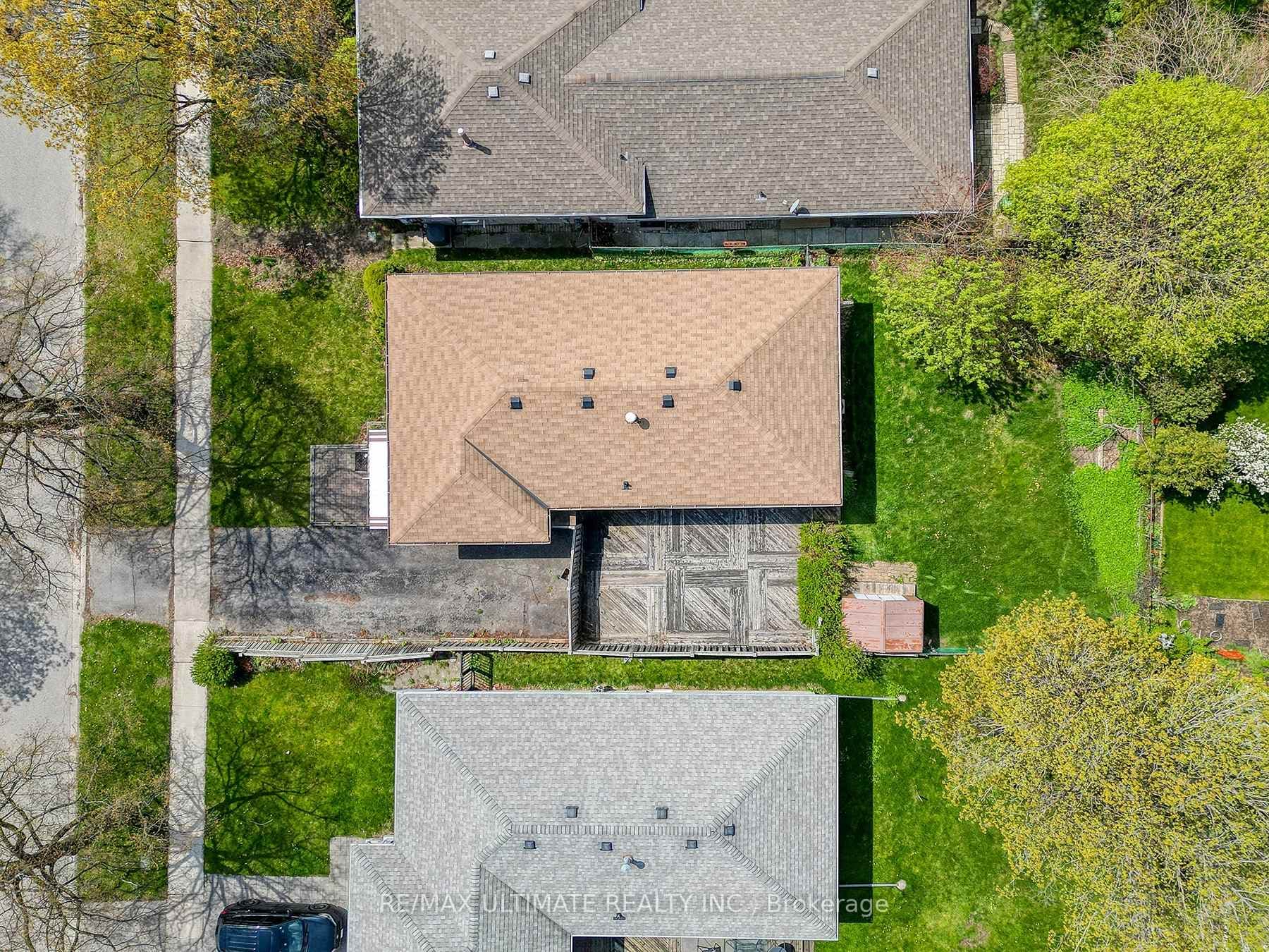164 Lynnbrook Drive photo 32