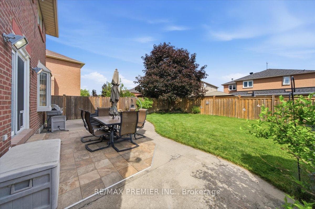 17 Berrydown Drive photo 34