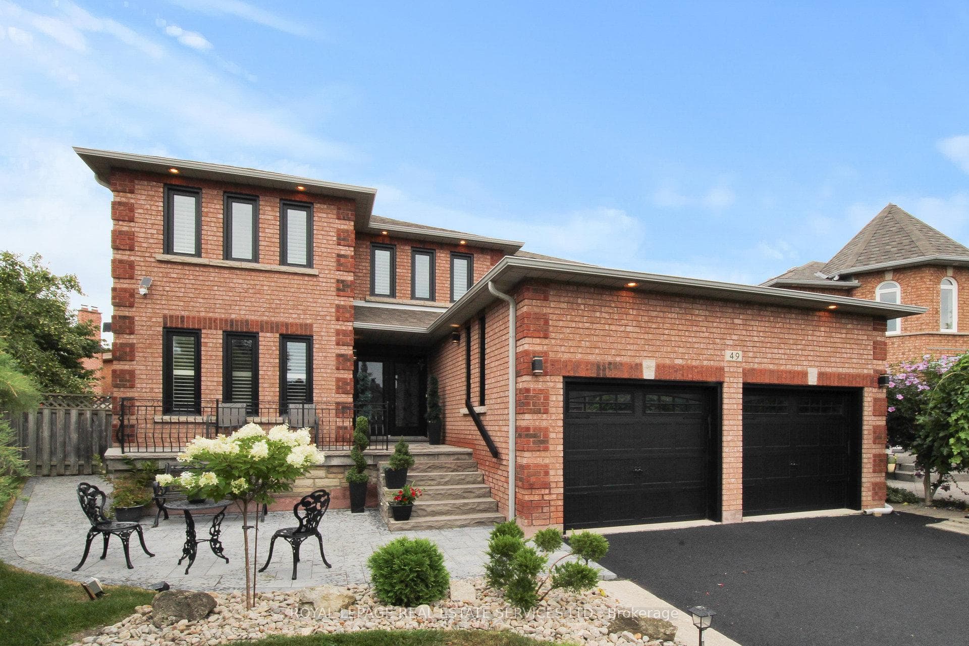 49 Iona Crescent photo 2