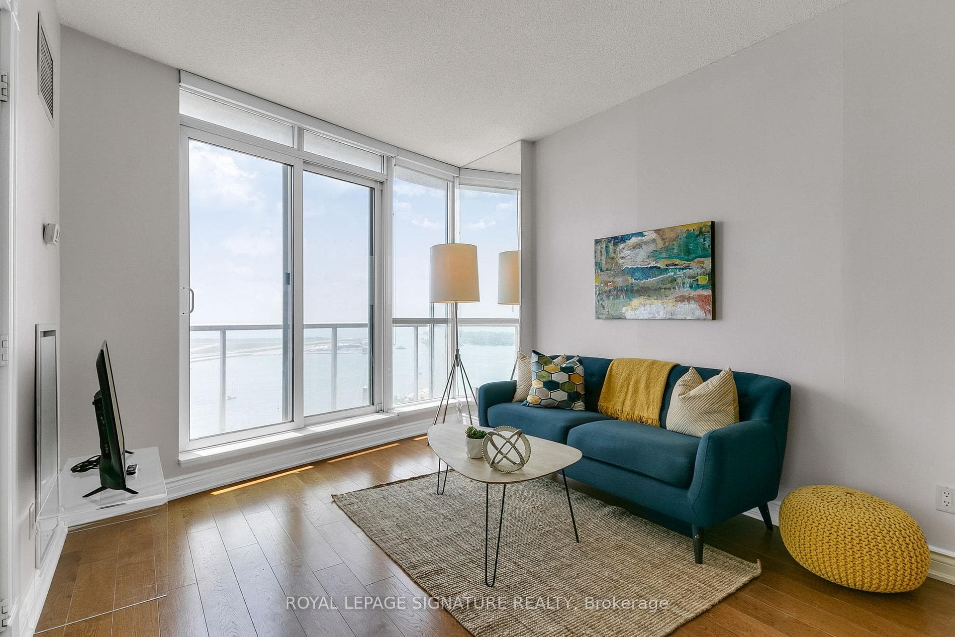 208 Queens Quay Unit 3107 photo 3