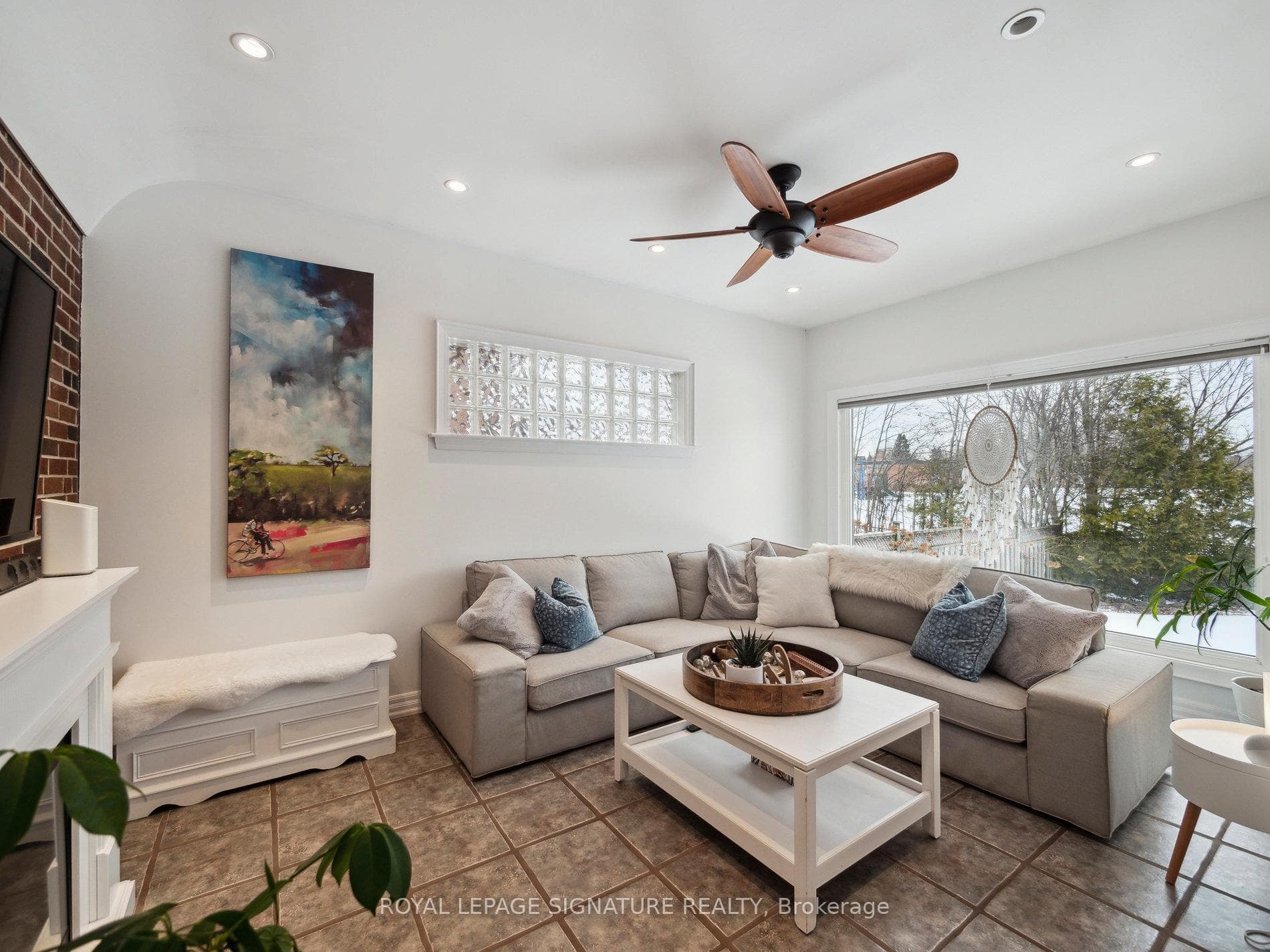 373 Friendship Avenue photo 15