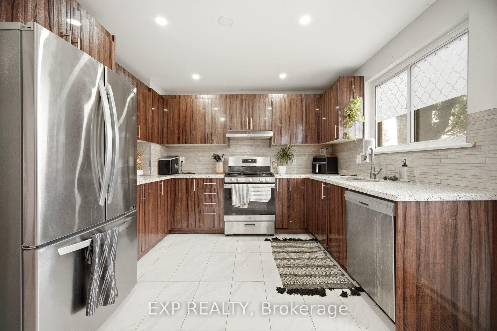 33 Earlsdale Crescent photo 14