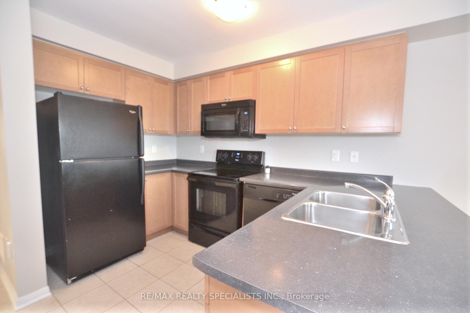 6020 Derry Road Unit 9 photo 3