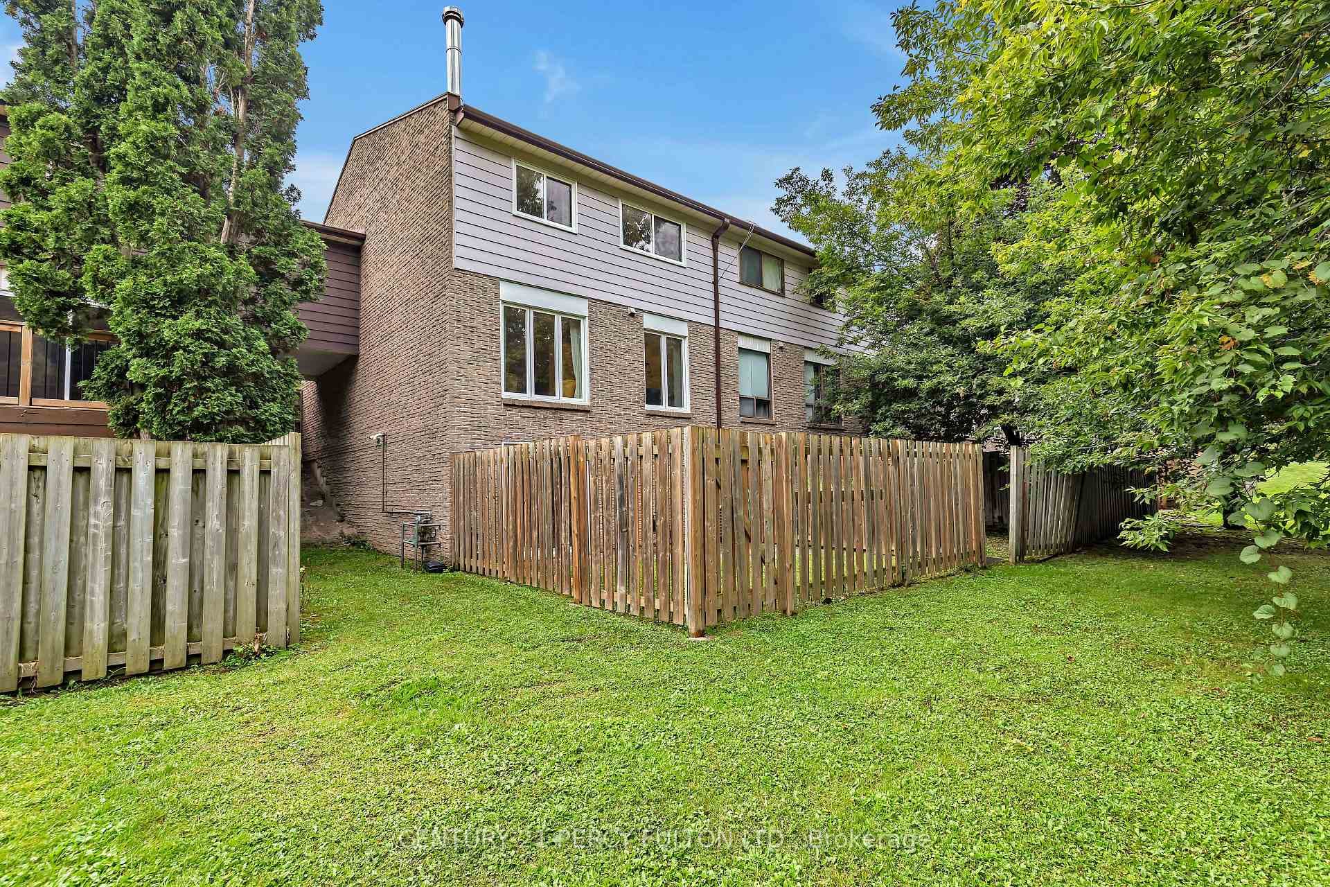 350 Camelot Court Unit 18 photo 27