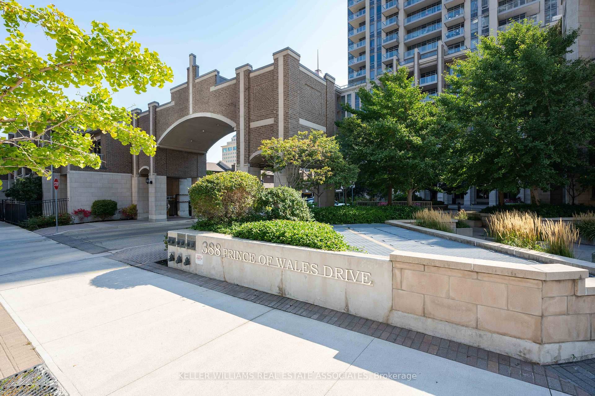 388 Prince Of Wales Drive Unit 3604 photo 30