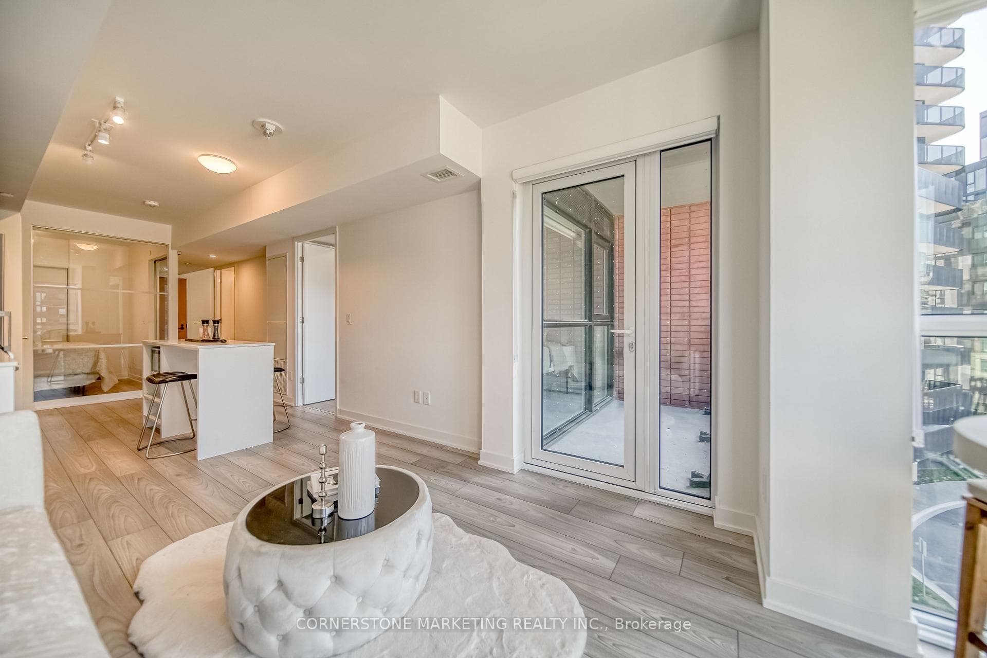 8 Tippett Road Unit 428 photo 20