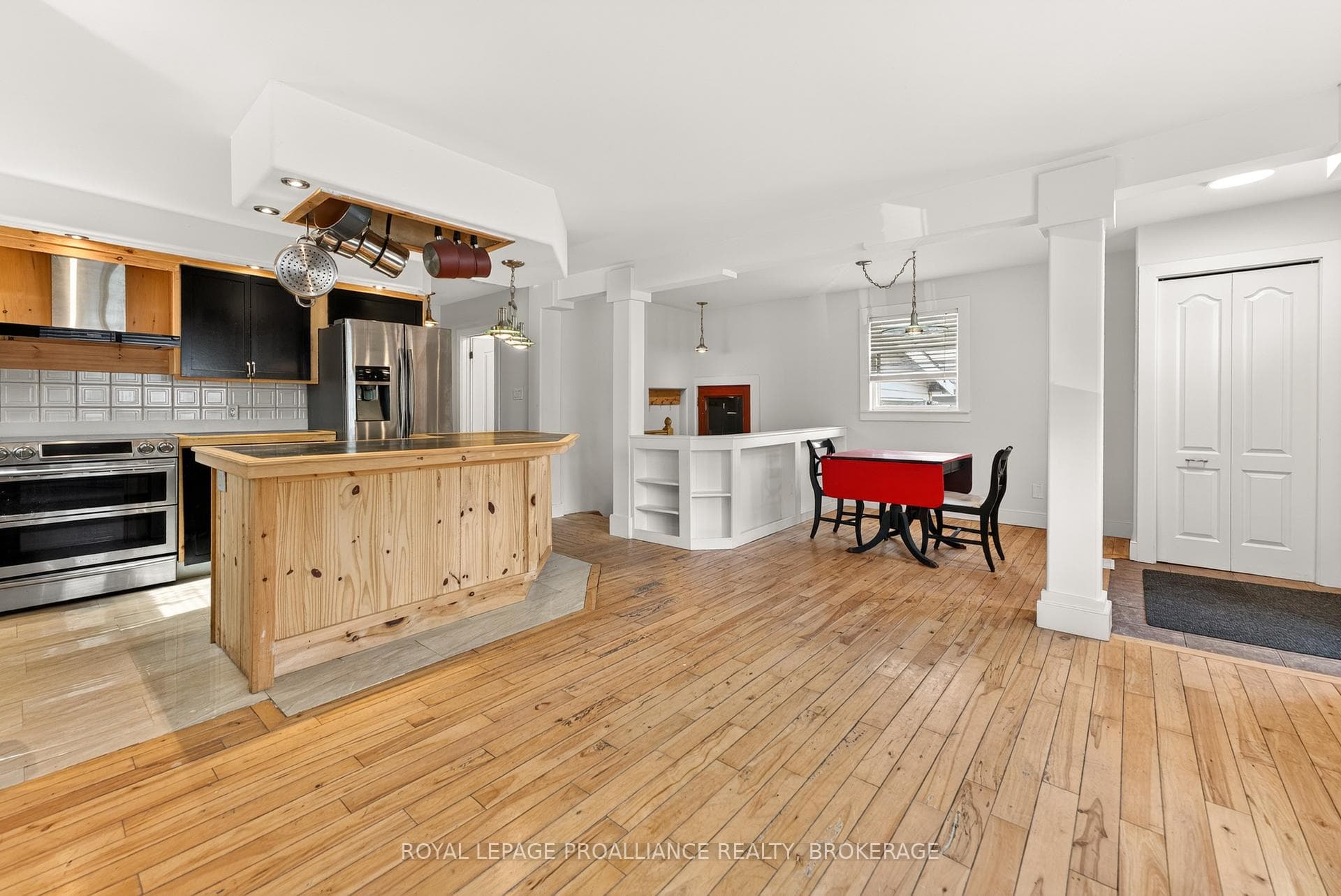 169 Carruthers Avenue photo 6