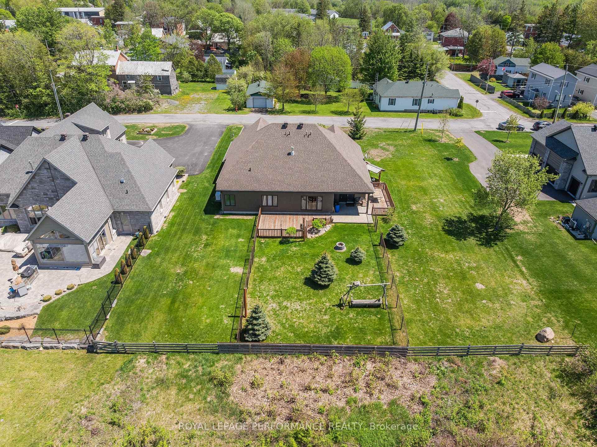 88 Pendleton Street photo 33