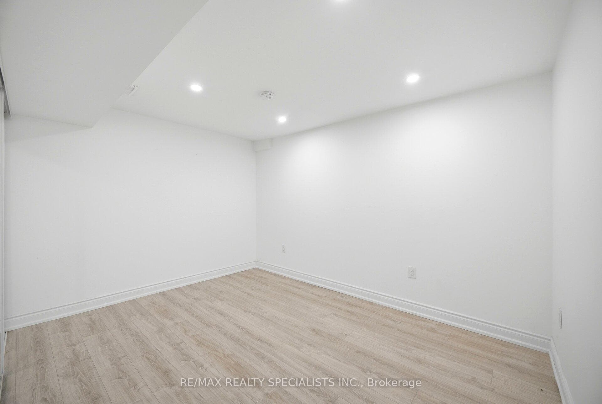 257 St. Francis Avenue photo 45