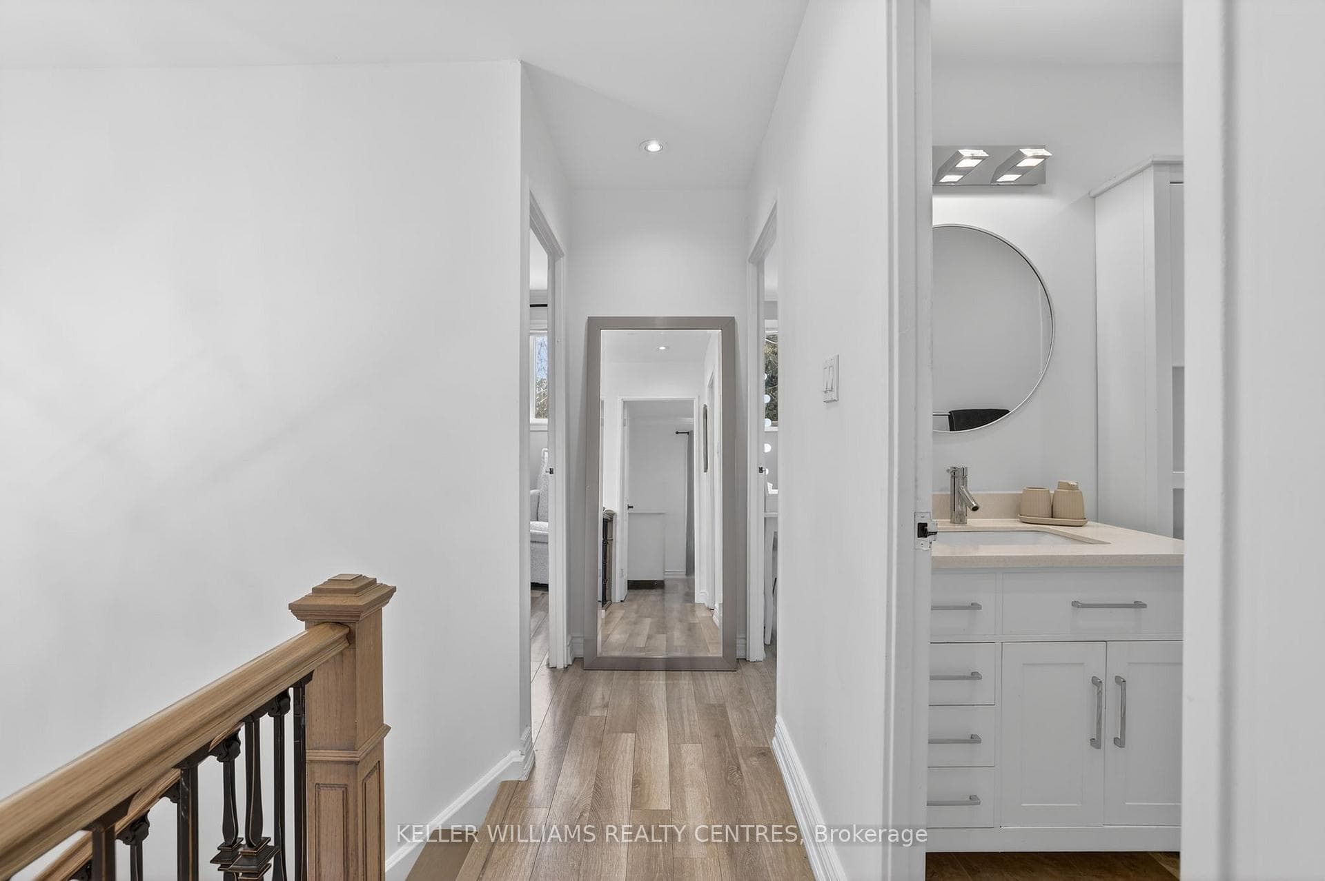789 Elgin Street photo 21