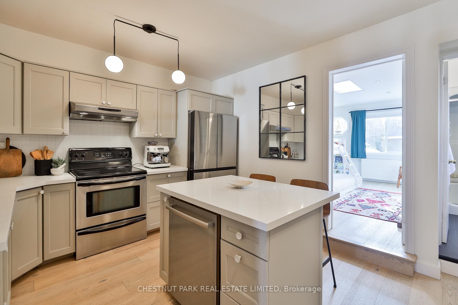 72 Watson Avenue photo 15